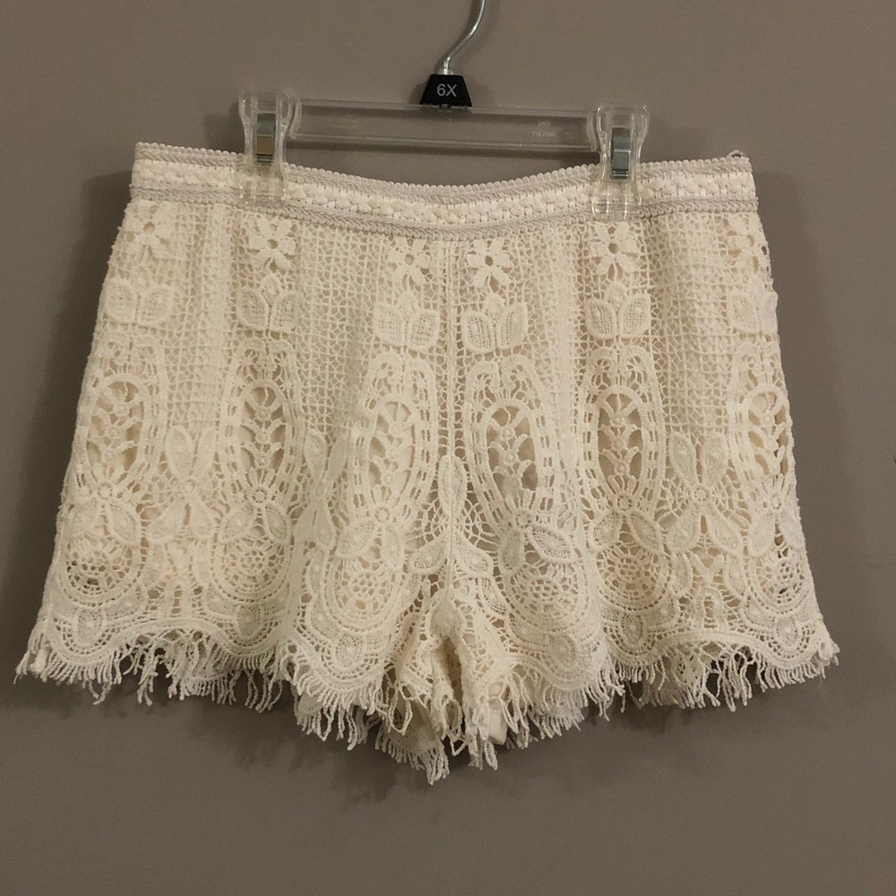 Crocheted shorts